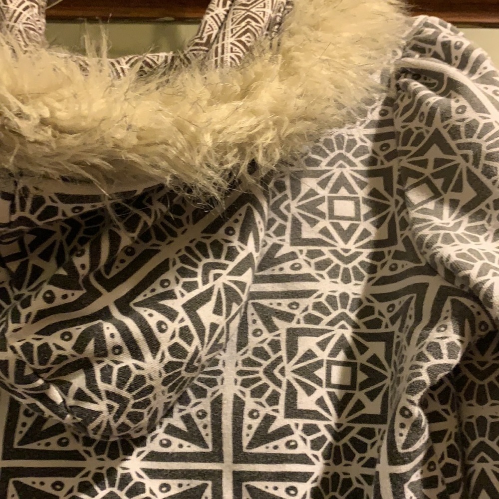 Billabong Faux Fur Hoodie - Picture 3 of 5
